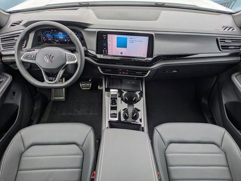 New 2026 Volkswagen Atlas Cross Sport SEL R-Line AWD/4WD image 15
