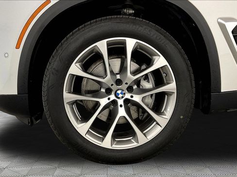 Certified 2026 BMW X5 xDrive40i image 13