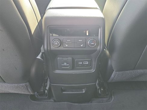 Used 2023 GMC Acadia Denali w/ Denali Ultimate Package image 22