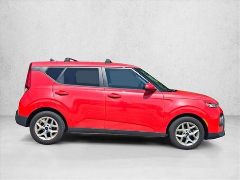 Used 2020 Kia Soul S FWD image 4