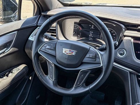 Certified 2024 Cadillac XT5 Luxury FWD image 19