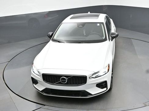 Used 2025 Volvo S60 B5 Plus FWD image 44