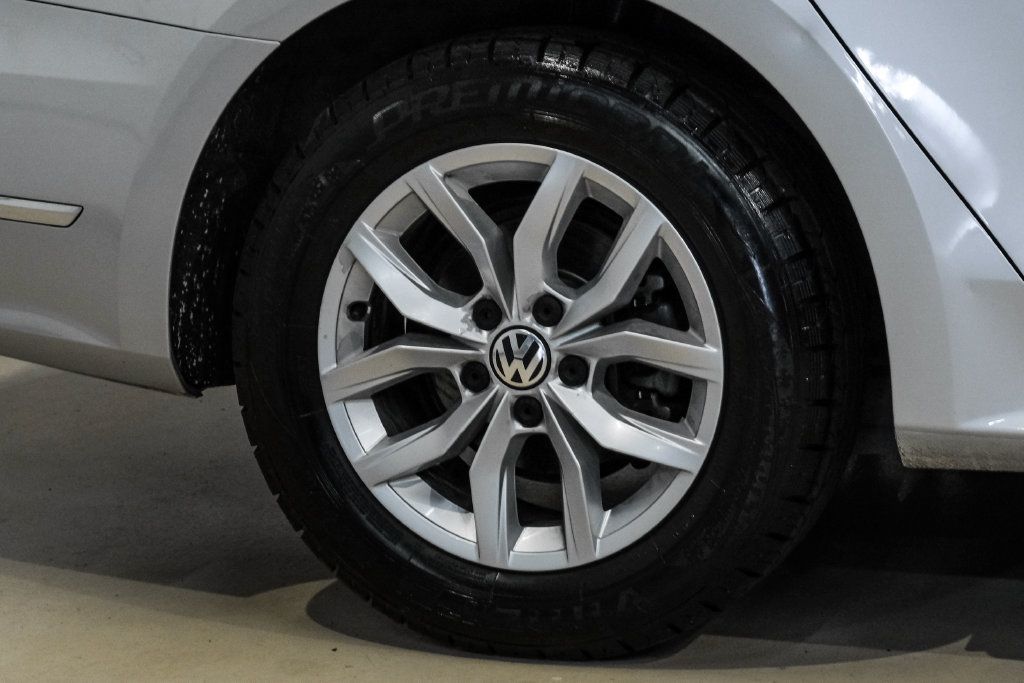 Used 2016 Volkswagen Passat 1.8T S FWD image 57