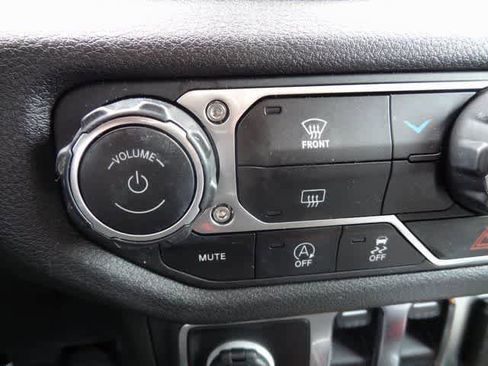 Used 2024 Jeep Wrangler Sport S image 29