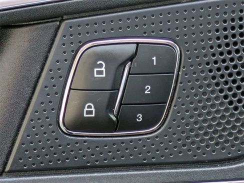 Used 2020 Ford Edge Titanium w/ Equipment Group 301A image 25