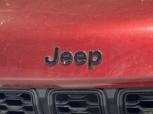 Used 2023 Jeep Grand Cherokee L Laredo AWD/4WD image 8