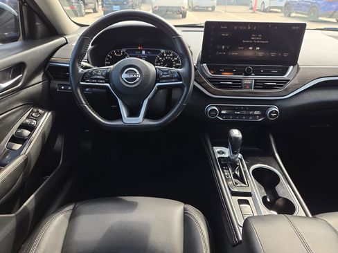 Used 2024 Nissan Altima 2.5 SL FWD image 29
