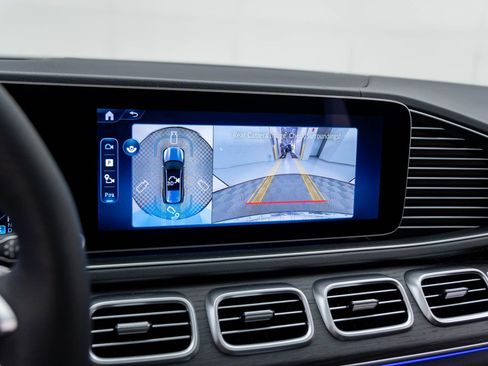 New 2026 Mercedes-Benz GLS 580 4MATIC image 25