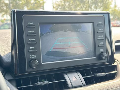 Used 2019 Toyota RAV4 XLE w/ Convenience Package FWD image 27
