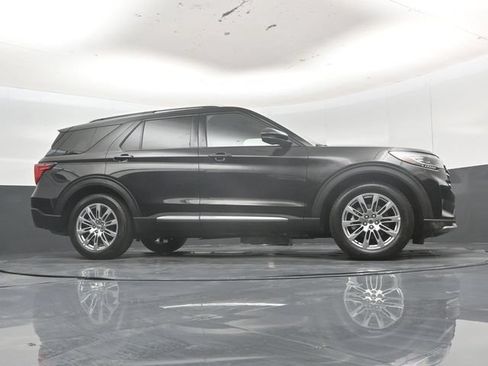 Used 2026 Ford Explorer Platinum RWD image 53