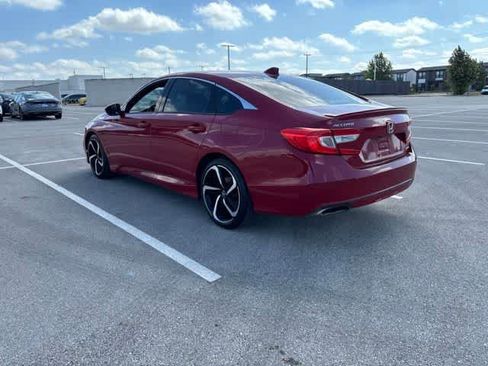 Used 2018 Honda Accord Sport image 3