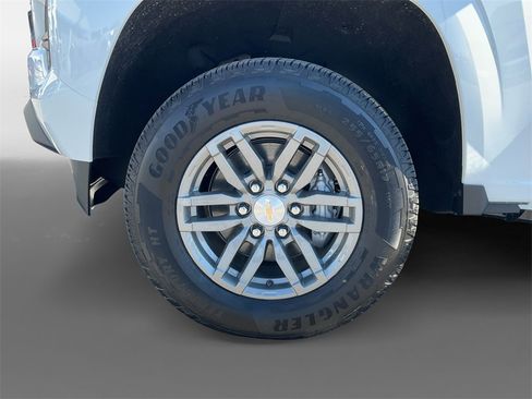 New 2025 Chevrolet Colorado LT w/ LT Convenience Package image 13