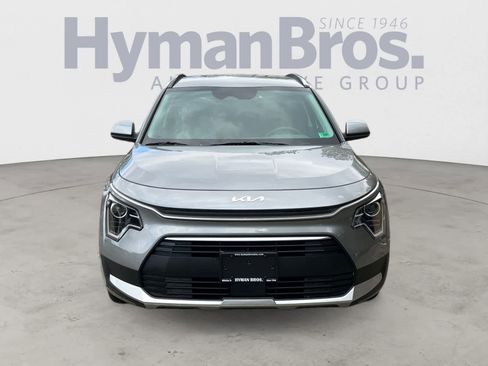 New 2025 Kia Niro EX w/ EX Cold Weather Package image 9