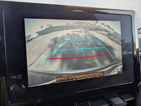 Used 2024 Toyota Corolla Cross LE image 13