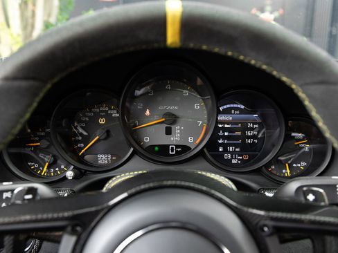 Certified 2018 Porsche 911 GT2 RS RWD image 14