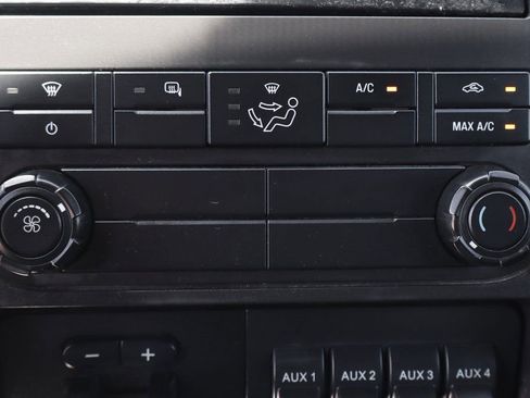 Used 2013 Ford F550 2WD Crew Cab Super Duty w/ Payload Upgrade Pkg image 24