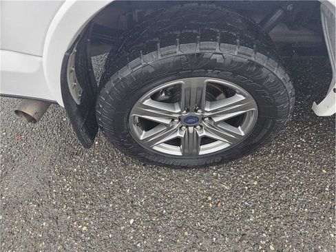 Used 2019 Ford F150 Lariat w/ Equipment Group 502A Luxury image 9