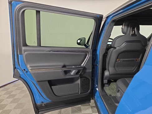 Used 2023 Rivian R1S Adventure AWD/4WD image 17