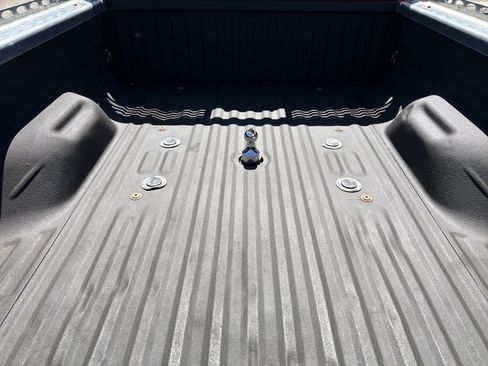 Used 2015 Ford F250 Lariat w/ Chrome Package AWD/4WD image 5