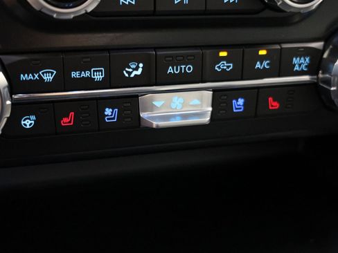 Used 2026 Ford F350 Lariat AWD/4WD image 9