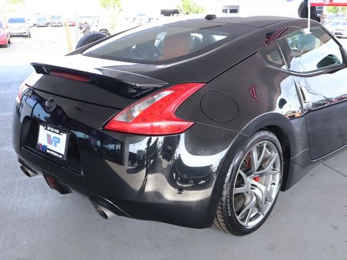 Used 2014 Nissan 370Z Touring w/ Sport Package RWD image 7