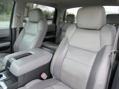 Used 2019 Toyota Tundra Limited image 23