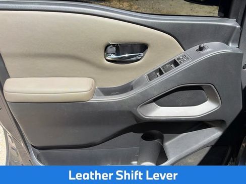 Used 2022 Nissan Frontier SV RWD image 27