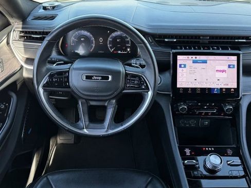 Used 2022 Jeep Grand Cherokee L Overland image 12