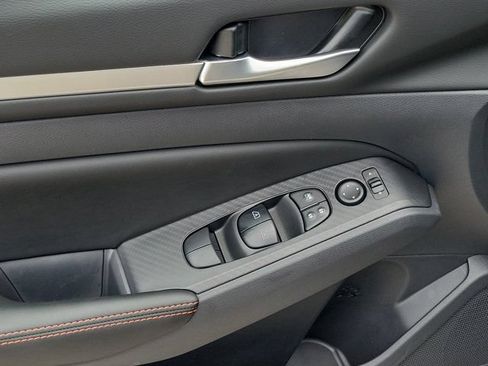 New 2026 Nissan Altima 2.5 SR w/ SR Midnight Edition Package FWD image 11