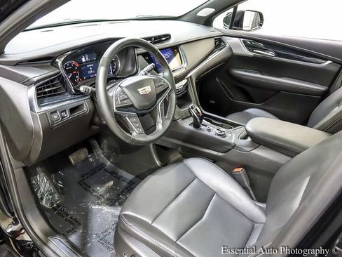 Certified 2025 Cadillac XT5 Premium Luxury image 9