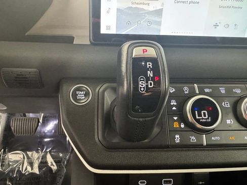 Used 2022 Land Rover Defender 110 AWD/4WD image 18