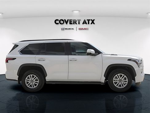 Used 2025 Toyota Sequoia SR5 image 6