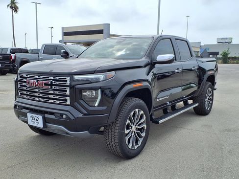New 2026 GMC Canyon Denali AWD/4WD image 3