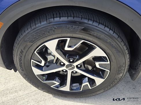 Certified 2025 Kia Sportage EX image 10