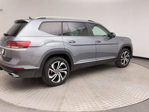 Used 2022 Volkswagen Atlas SEL AWD/4WD image 2