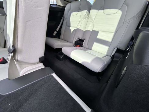 New 2026 Volvo XC90 B6 Ultra image 13