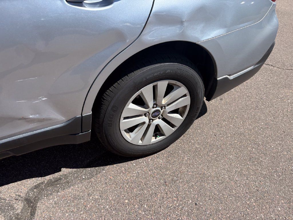 Used 2019 Subaru Outback 2.5i Premium AWD/4WD image 10