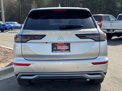 New 2026 Mitsubishi Outlander SE FWD image 9
