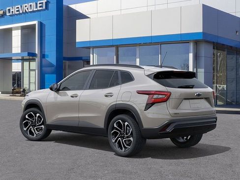 New 2026 Chevrolet Trax RS w/ Sunroof Package FWD image 3