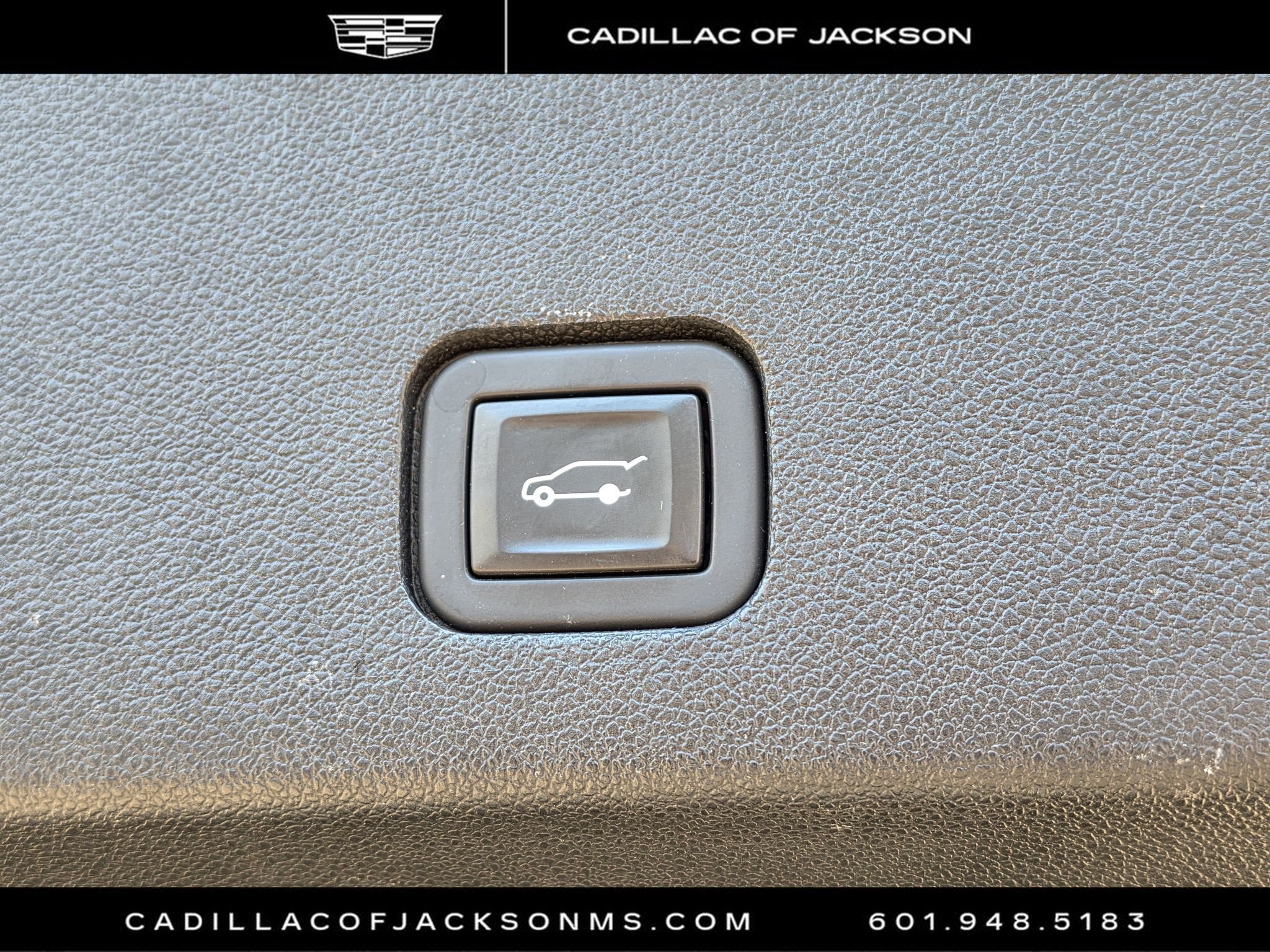 Used 2020 Cadillac XT6 Premium Luxury AWD/4WD image 34