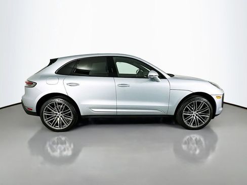 New 2026 Porsche Macan image 8