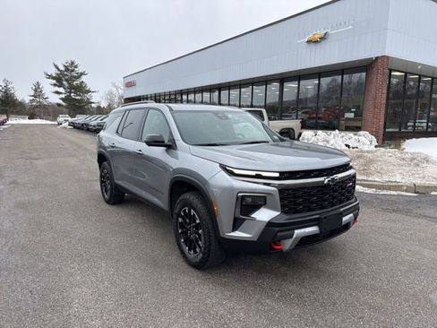 Used 2025 Chevrolet Traverse Z71 w/ Driver Confidence Package image 1