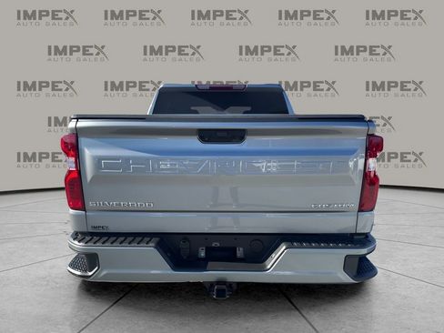 Used 2023 Chevrolet Silverado 1500 Custom image 4