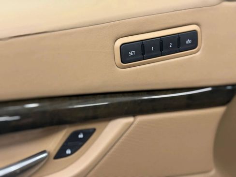 Used 2019 Cadillac Escalade Platinum AWD/4WD image 23