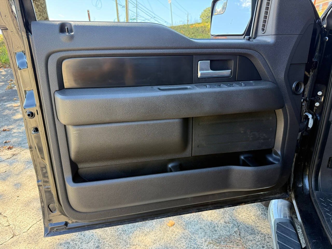 Used 2014 Ford F150 FX4 w/ FX Appearance Package AWD/4WD image 22