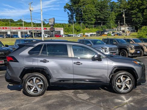 Used 2023 Toyota RAV4 SE AWD/4WD image 9