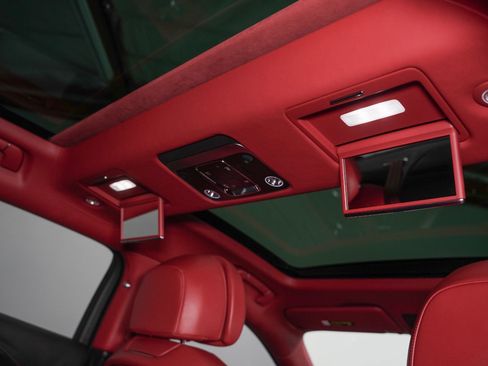 Used 2020 Bentley Flying Spur W12 image 38