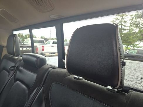 Used 2021 RAM 1500 Laramie AWD/4WD image 11