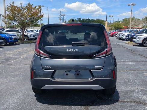 Used 2023 Kia Soul EX FWD image 7