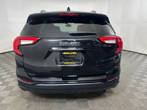 Used 2022 GMC Terrain SLT w/ Elevation Edition image 4